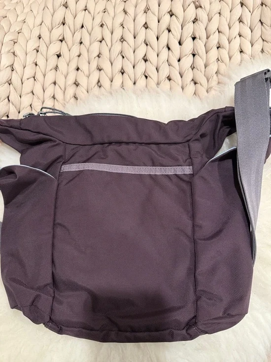 Crossbody Travel Bag - Picture 4 of 7